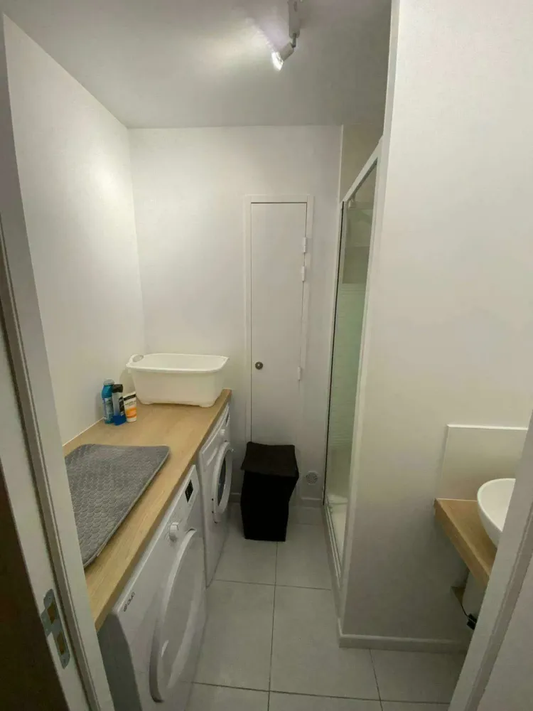 bordeaux-nord-salle-de-bain-lumineuse