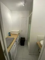 bordeaux-nord-salle-de-bain-lumineuse