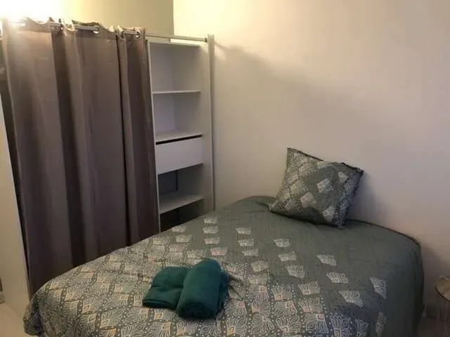 bordeaux-nord-chambre-spacieuse