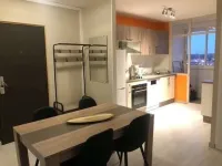 bordeaux-nord-salon-avec-canape