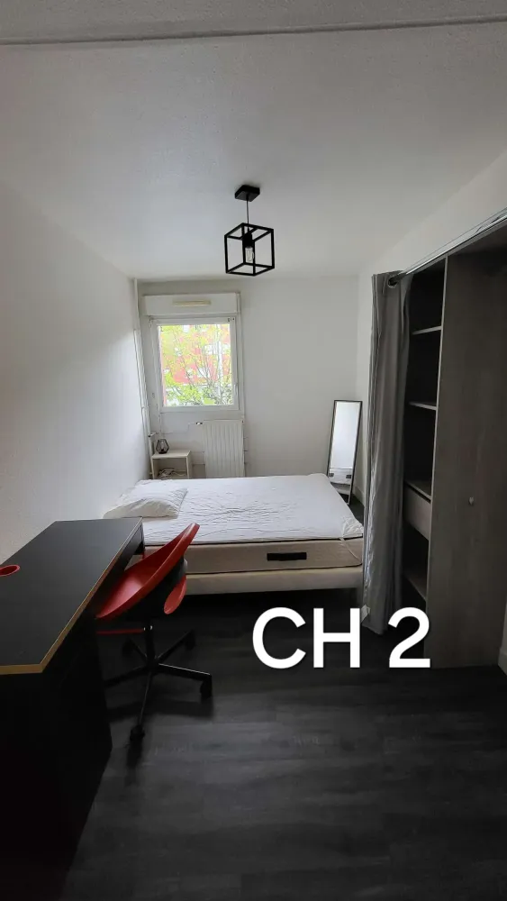 bordeaux-nord-chambre-cote-cour