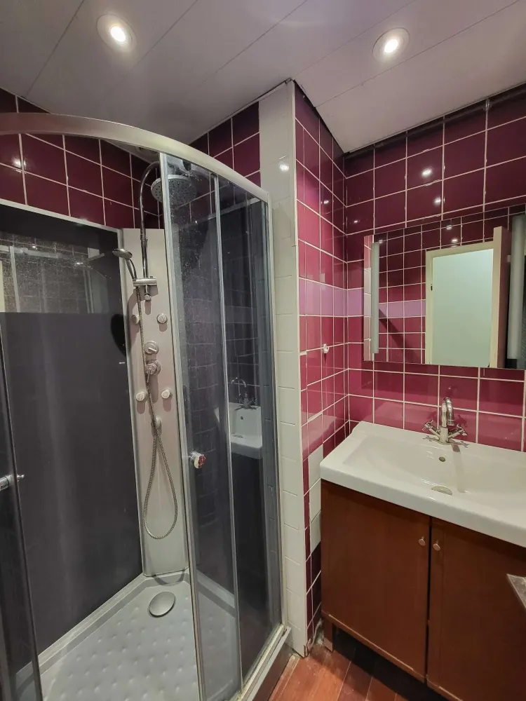 bordeaux-nord-salle-de-bain-propre-et-refaite