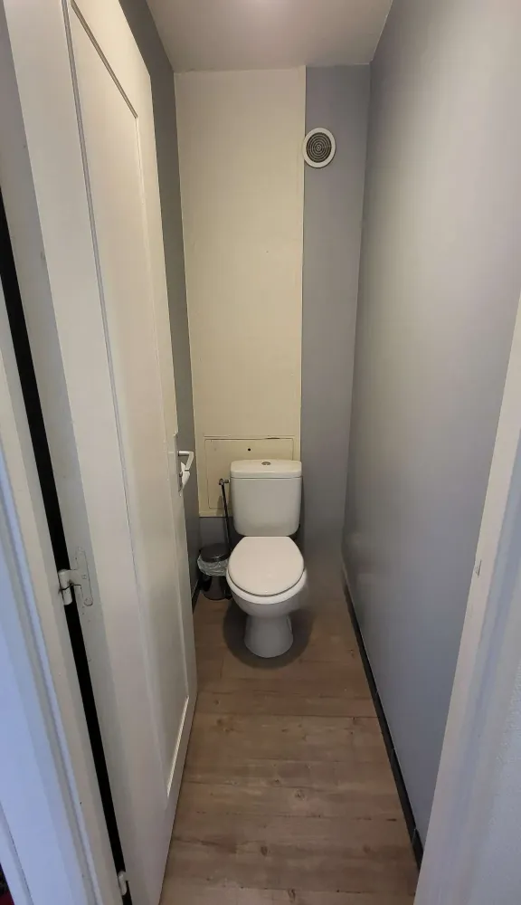 bordeaux-nord-toilette-separee-et-pratique