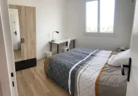 bordeaux-nord-chambre-avec-espace-de-travail