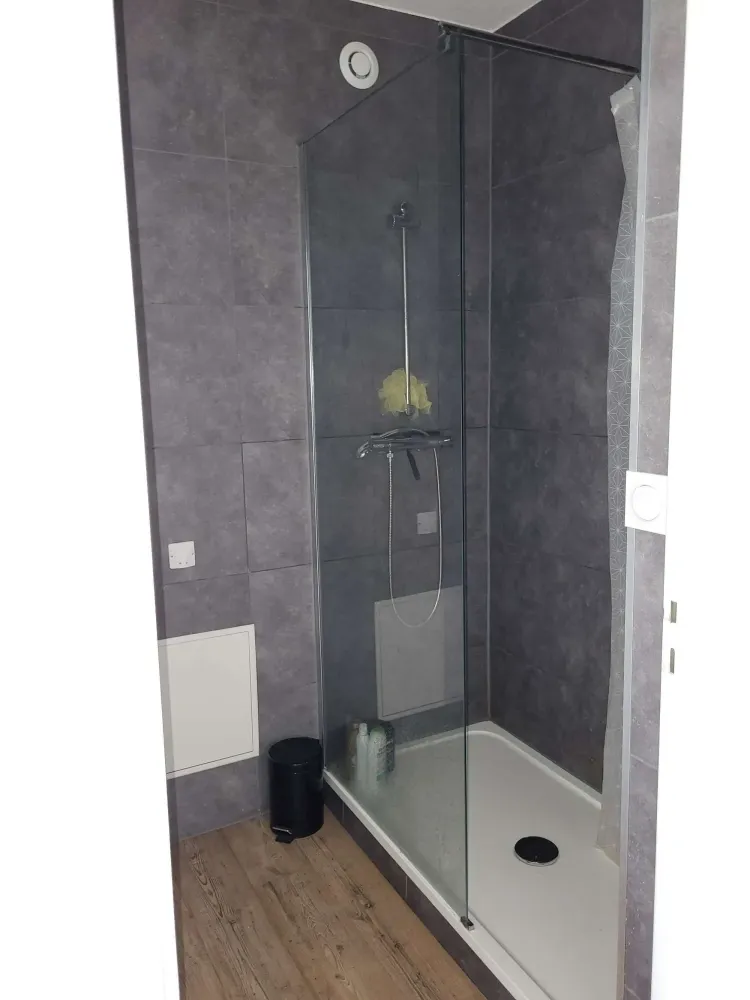 bordeaux-nord-salle-de-bain-coin-douche-fonctionnel