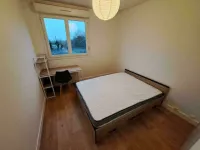 bordeaux-nord-chambre-au-design-sobre