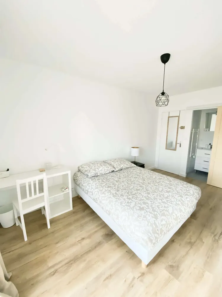 r1-chambre-style-contemporain