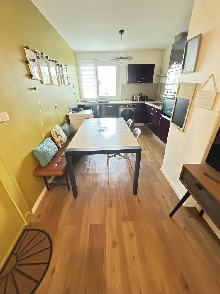 SALLE A MANGER ET CUISINE