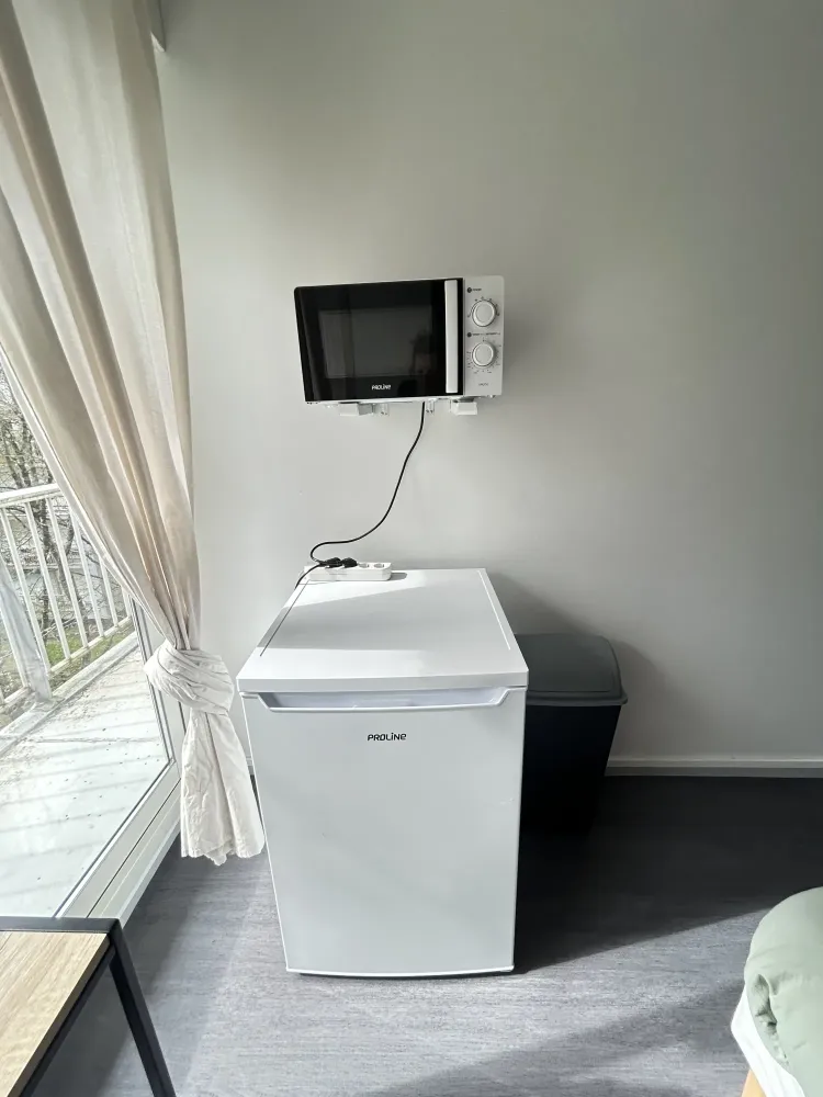 ch3 mini frigo et micro onde