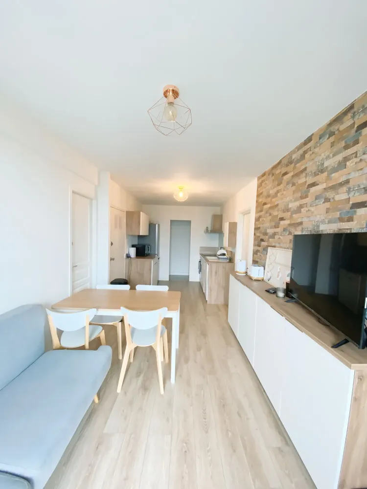 PIECE A VIVRE VUE ENSEMBLE