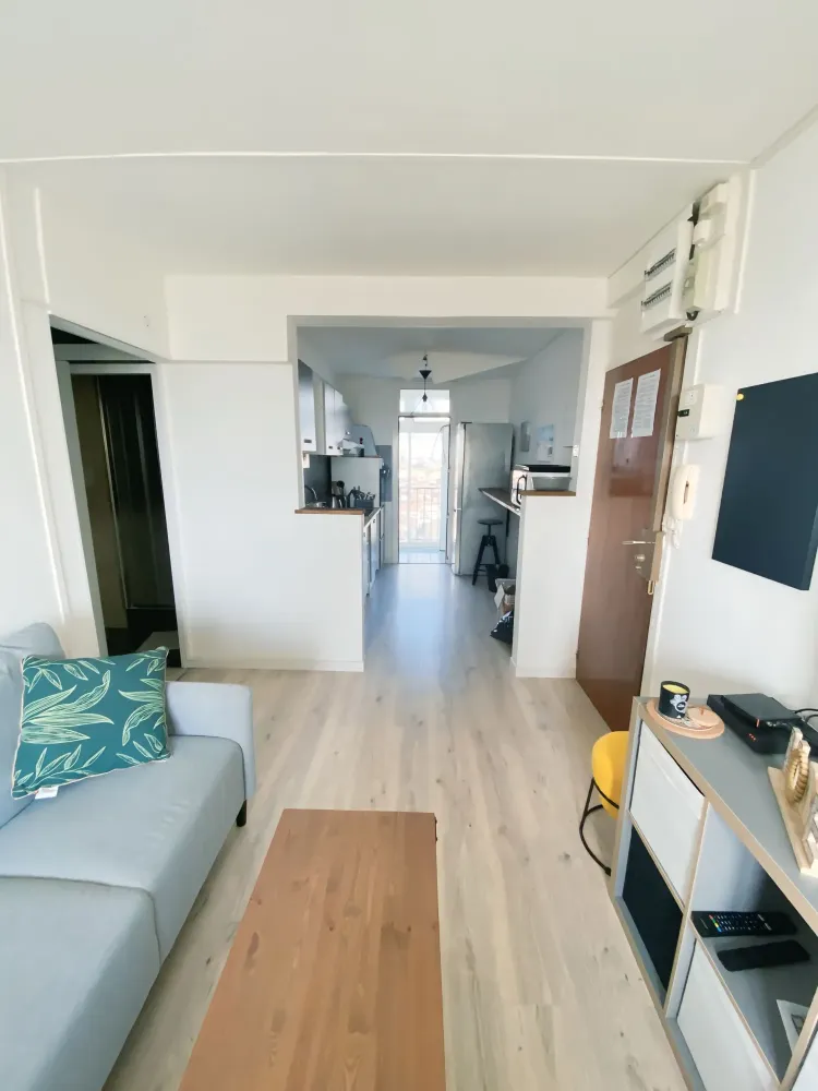 SALON VU VERS CUISINE