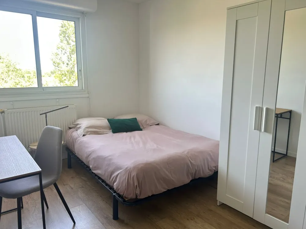 CHAMBRE 4
