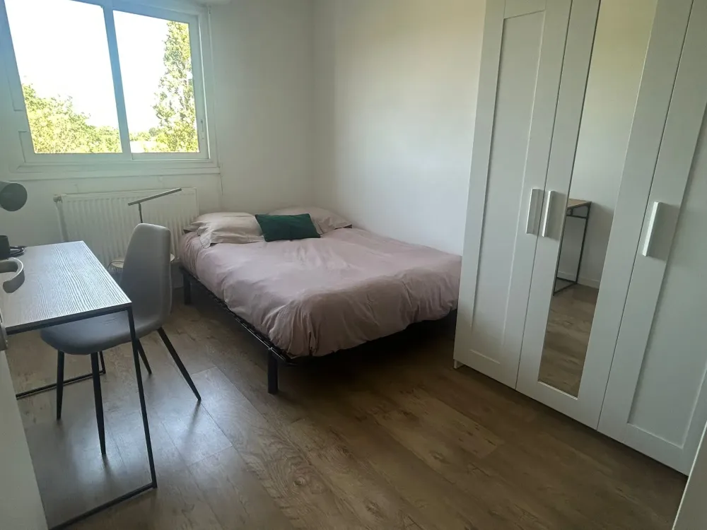 CHAMBRE 4(1)